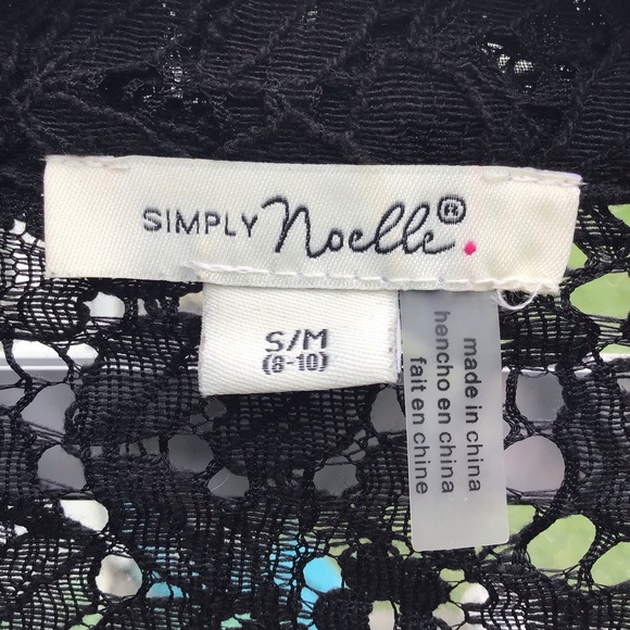 Simple Noelle Lace Cardigan Cover - Picture 4 of 7